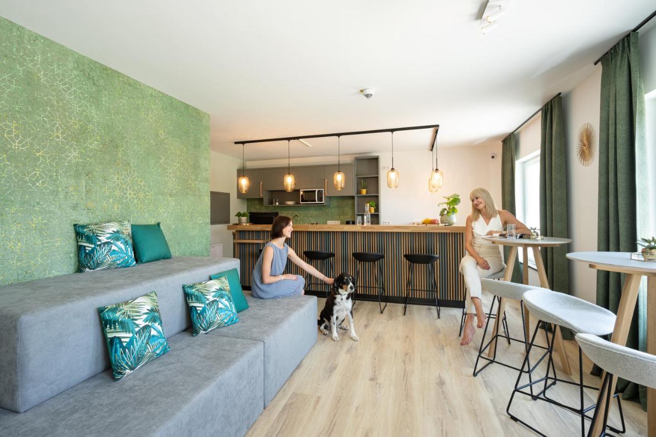 Snooze Apartments Alling Exterior photo